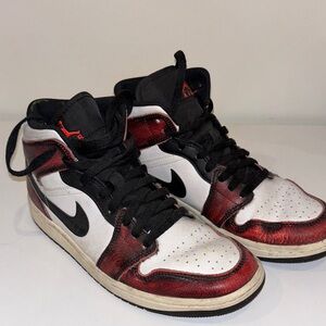 Air Jordan 1 Mid SE Wear Away Chicago Black and Red